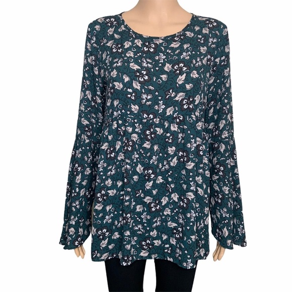LOFT Tops - LOFT Green Floral Long Sleeve Blouse